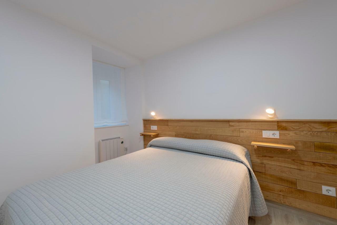 Apartamentos Mar De Fondo Muxia Bagian luar foto